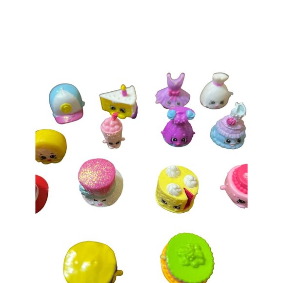 Shopkins Lot of 60 Pieces Ice Cream Truck Packages Mini Figures Mixed - Picture 9 of 10